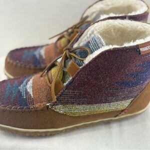 Minnetonka Multicolor Moccasins women’s size 10W NIB